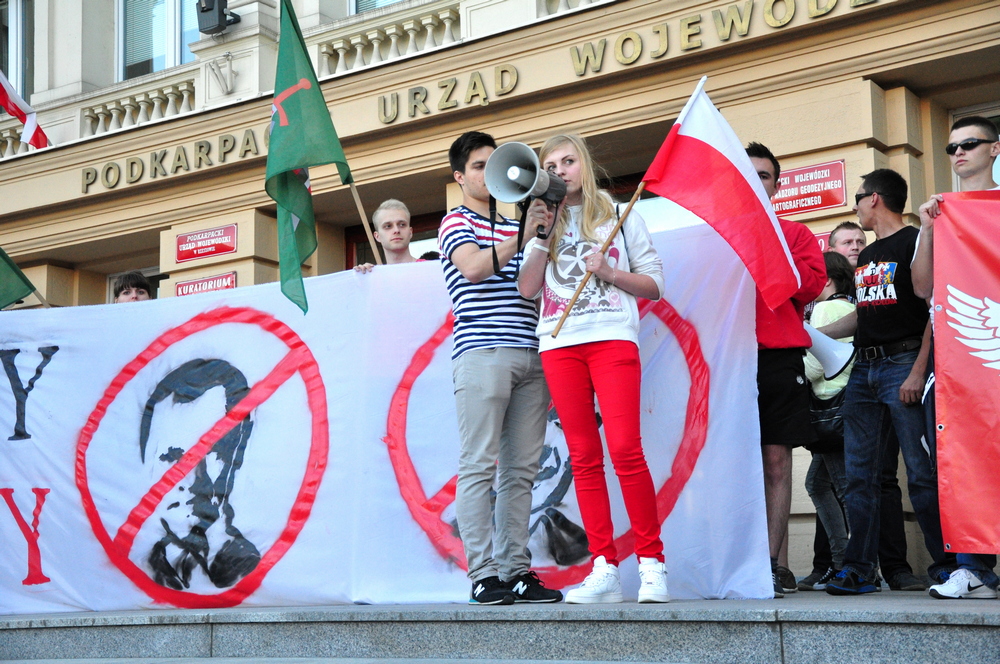 "Donald ty łotrze, w Rzeszowie nikt cię nie poprze!"