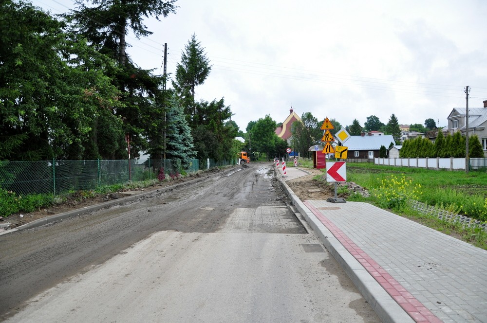 Zamknięta ul. Moniuszki. Mieszkańcy skarżą się na chaos