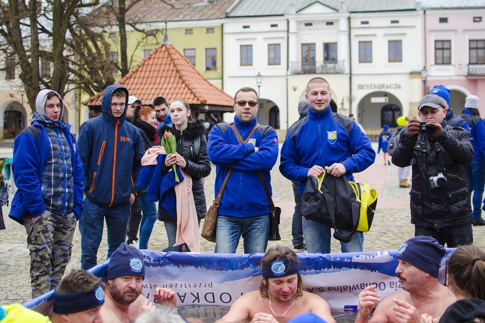 III Krośnieńskie Morsowanie na Rynku. Fot. Karol Słomka