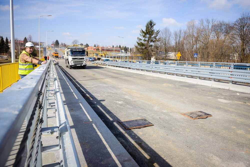 Próbne obciążenie mostu na DK28. Fot. Łukasz Jaracz