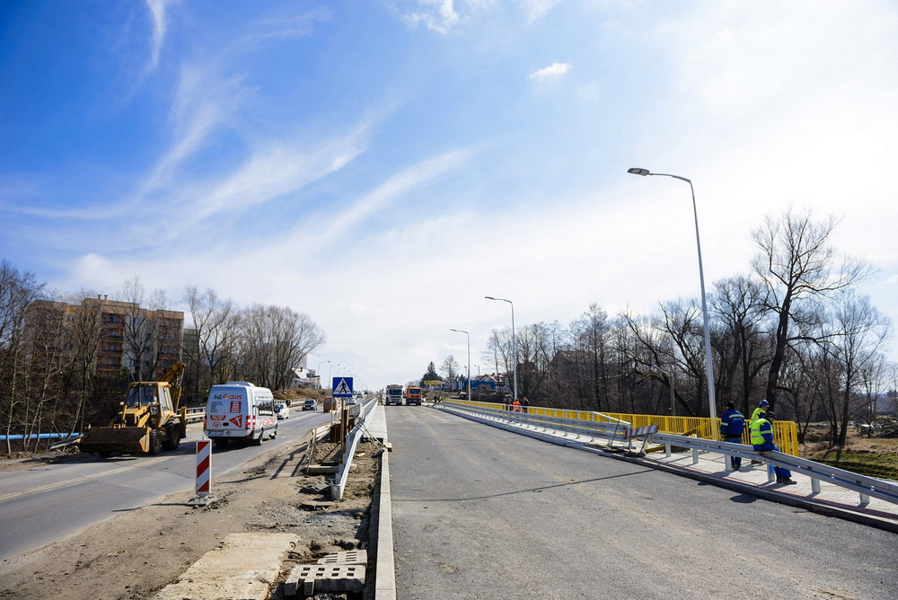 Próbne obciążenie mostu na DK28. Fot. Łukasz Jaracz
