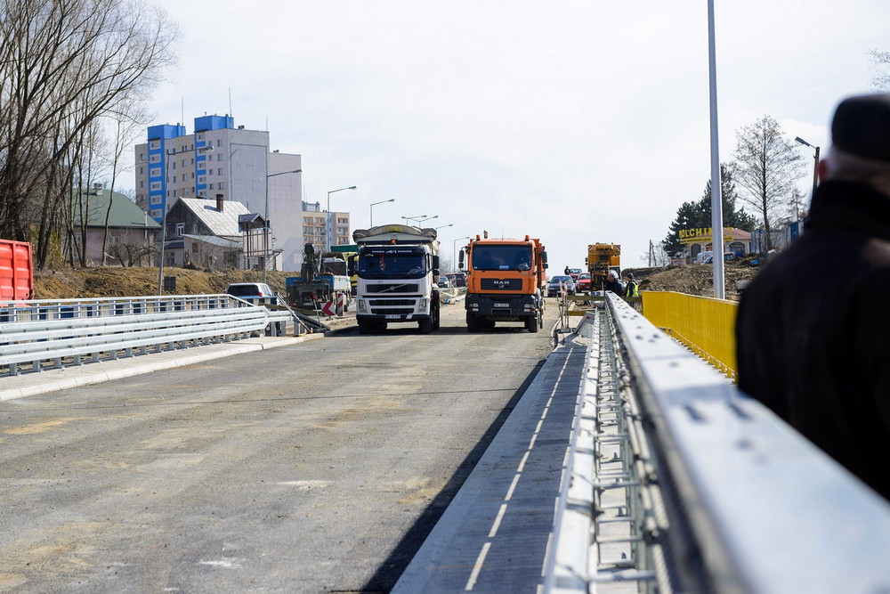 Próbne obciążenie mostu na DK28. Fot. Łukasz Jaracz