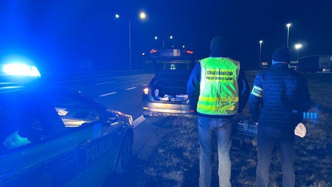 BiOSG i Policja rozbili grupę przestępczą zajmującą się nielegalną migracją.