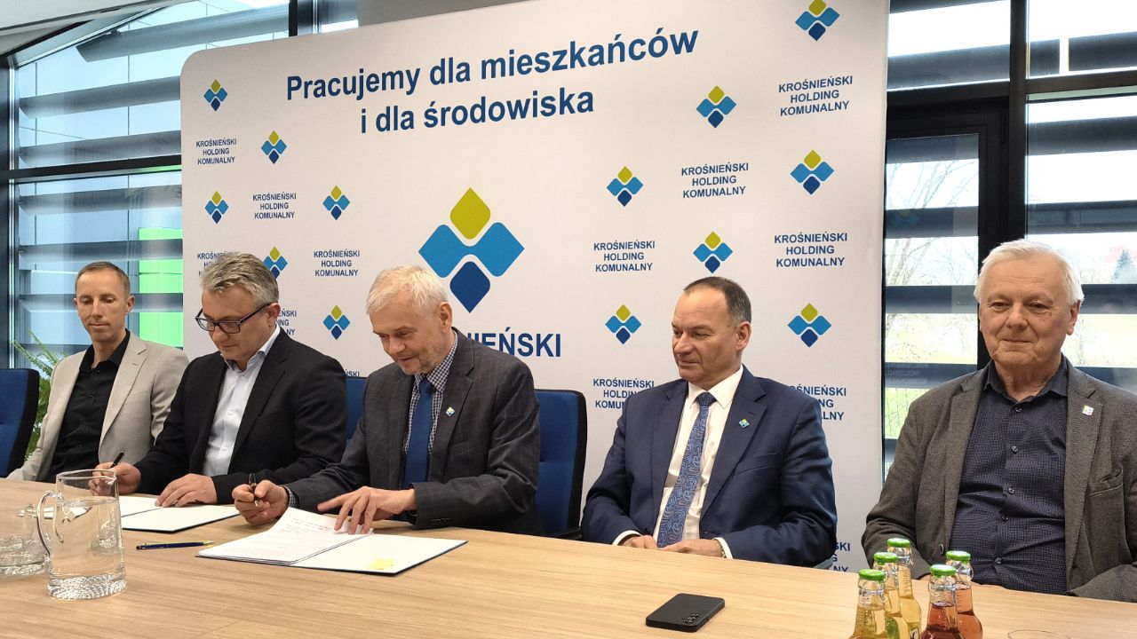 Przebudowa i rozbudowa sieci wodociągowej przy ul. Legionów w Krośnie.