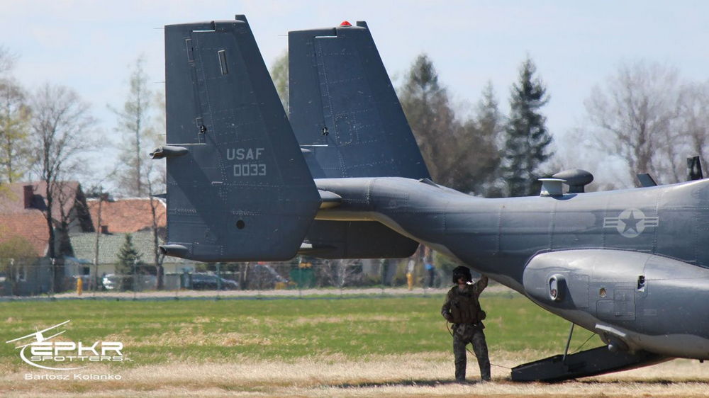 Bell-Boeing V-22 Osprey nad Krosnem. Fot. Bartosz Kolanko