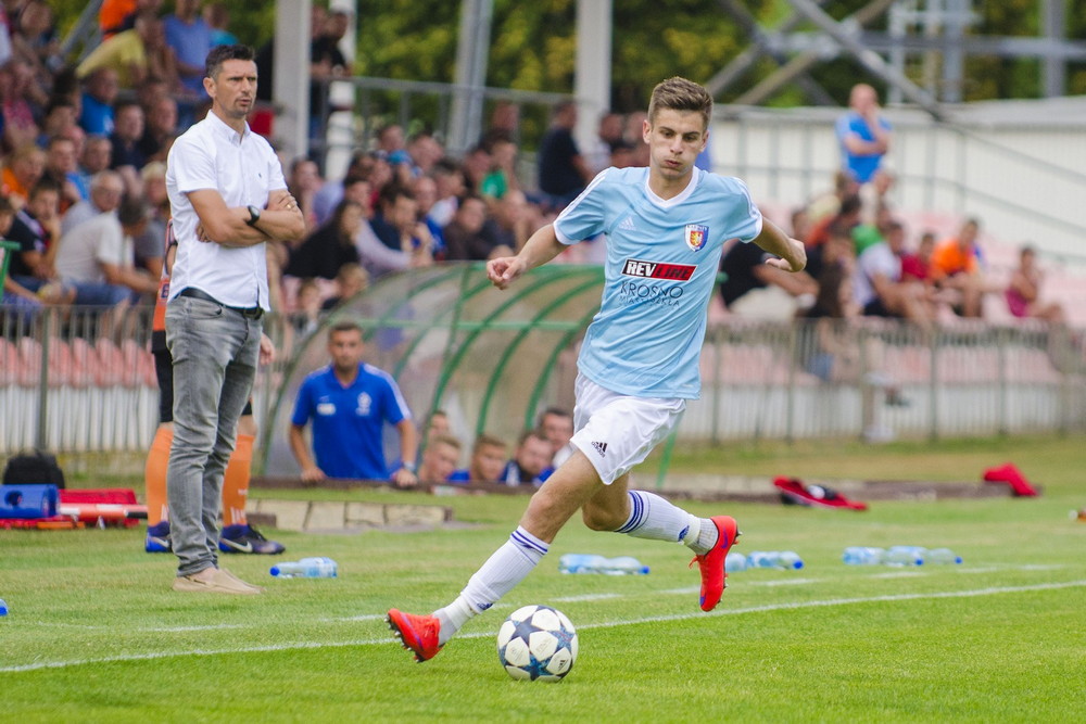 Ostrowiec Świętokrzyski - Karpaty Krosno. Fot. Karol Słomka