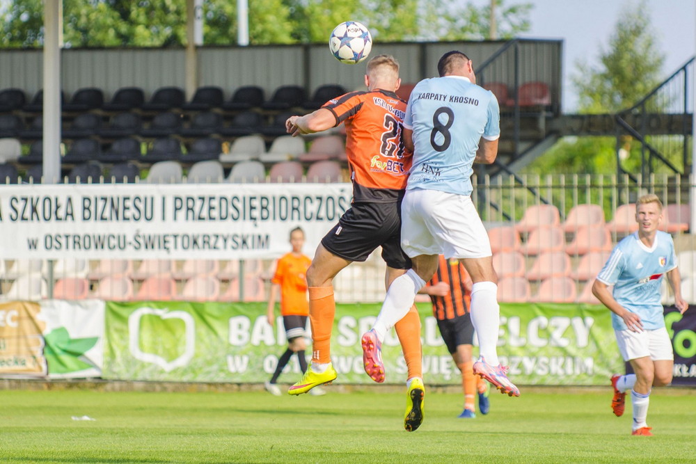 Ostrowiec Świętokrzyski - Karpaty Krosno. Fot. Karol Słomka