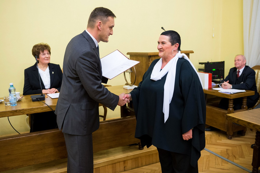 Radni Krosna zaczynają kadencję w dobrych humorach. Fot. Łukasz Jaracz