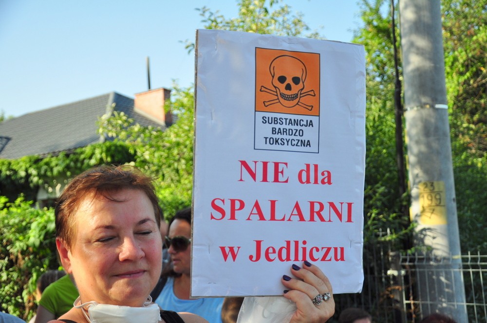 Protestowali przeciwko spalarni w Jedliczu!. Fot. Piotr Dymiński