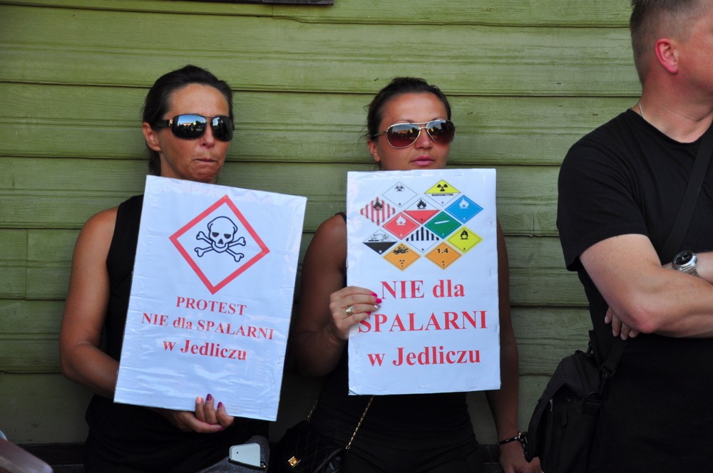 Protestowali przeciwko spalarni w Jedliczu!. Fot. Piotr Dymiński