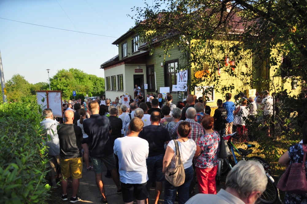 Protestowali przeciwko spalarni w Jedliczu!. Fot. Piotr Dymiński