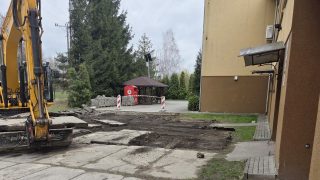 Zagospodarowanie terenu przy Domu Ludowym w Żarnowcu