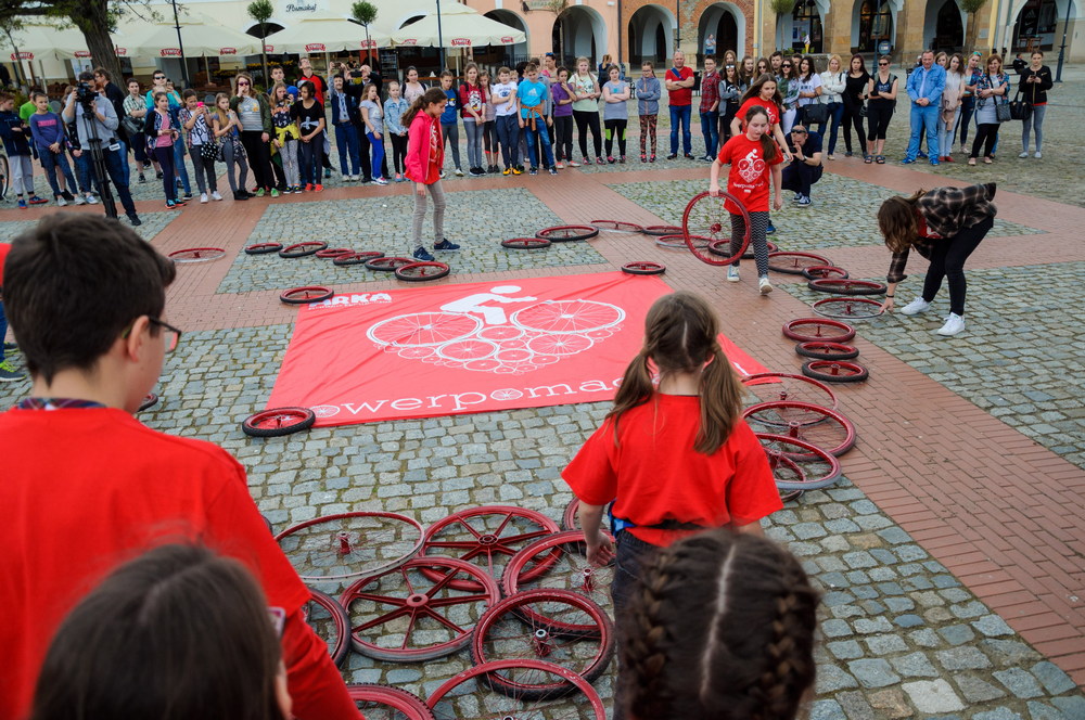 "Rower Pomaga". Fot. Piotr Dymiński