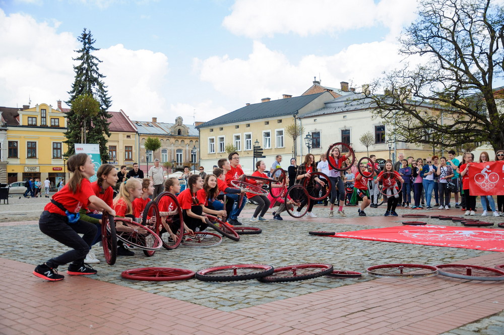 "Rower Pomaga". Fot. Piotr Dymiński