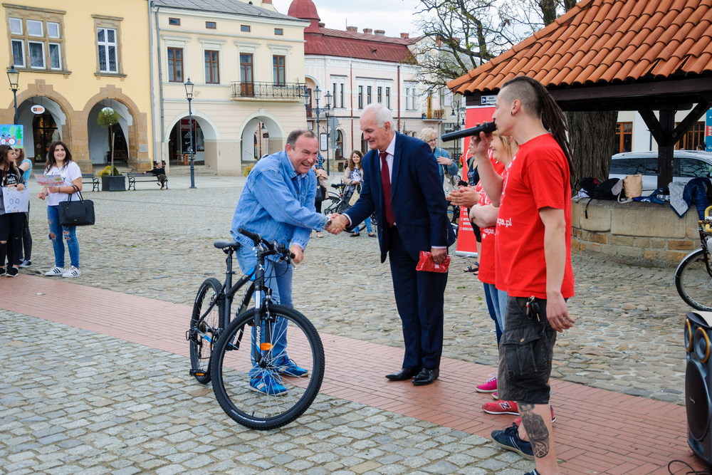 "Rower Pomaga". Fot. Piotr Dymiński