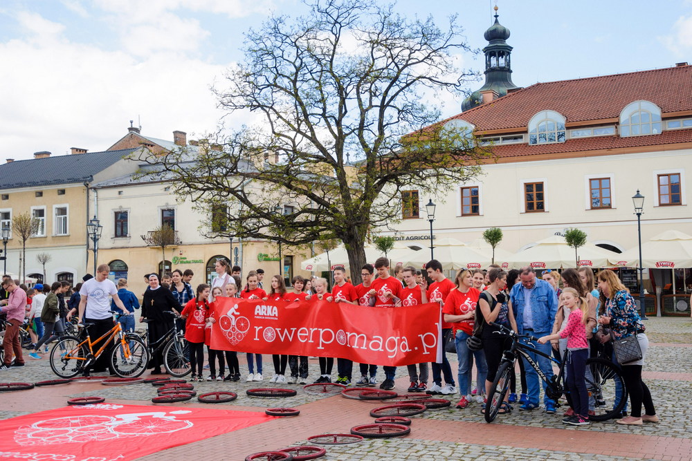 "Rower Pomaga". Fot. Piotr Dymiński