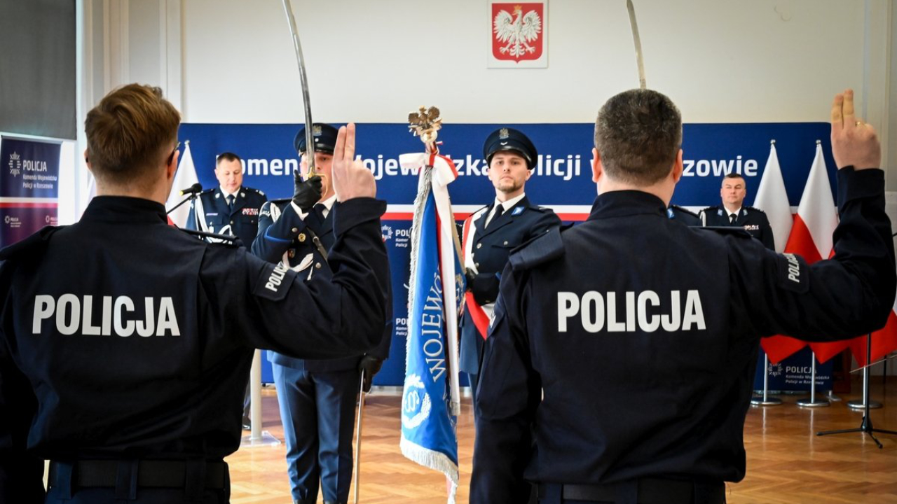 Nowe twarze w podkarpackiej policji. Uroczyste ślubowanie w Rzeszowie.