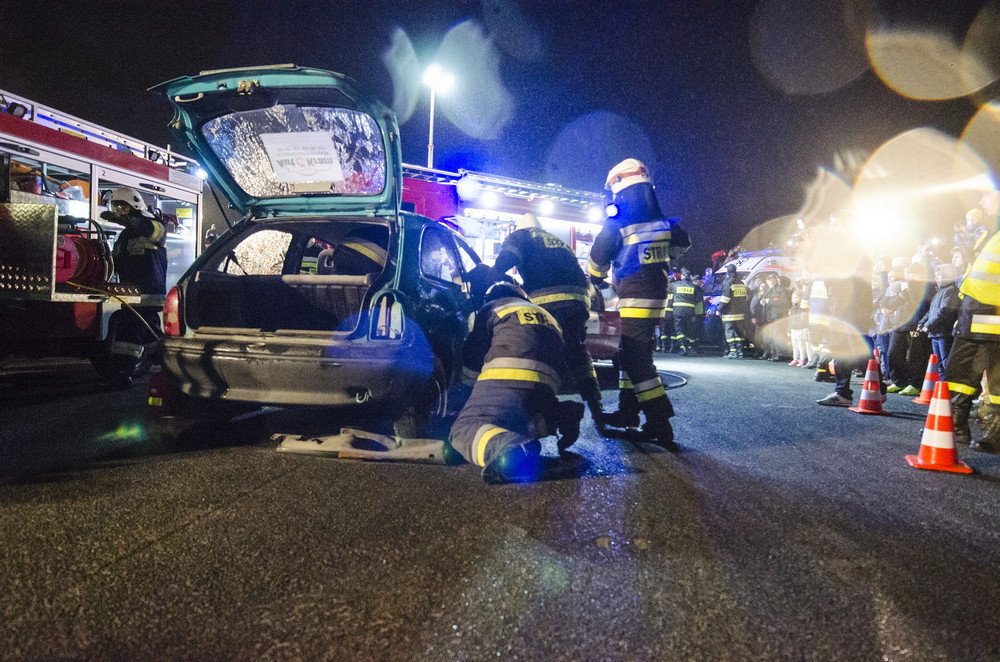 Strażacka Jazda Nocą dla chorej Hani. Fot. Tomek Jerzak