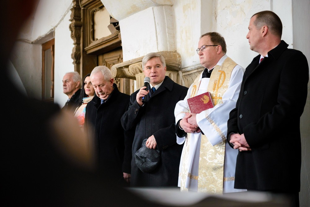 Święcenie pokarmów na rynku. Fot. Łukasz Jaracz
