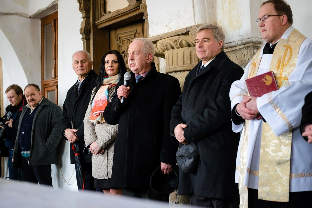 Święcenie pokarmów na rynku. Fot. Łukasz Jaracz