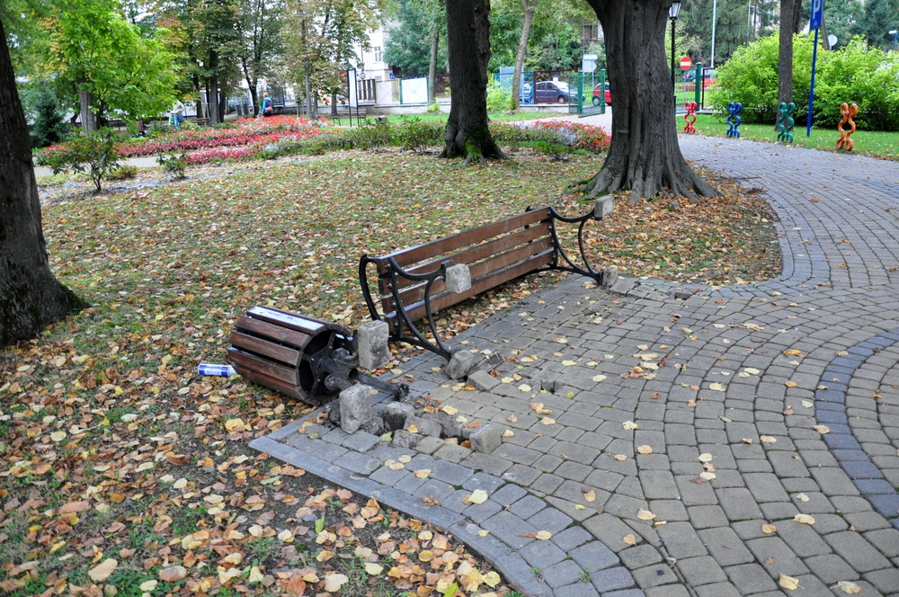 Wandalizm w Ogródku Jordanowskim...