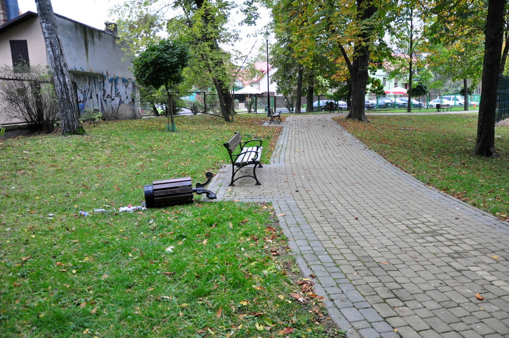 Wandalizm w Ogródku Jordanowskim...