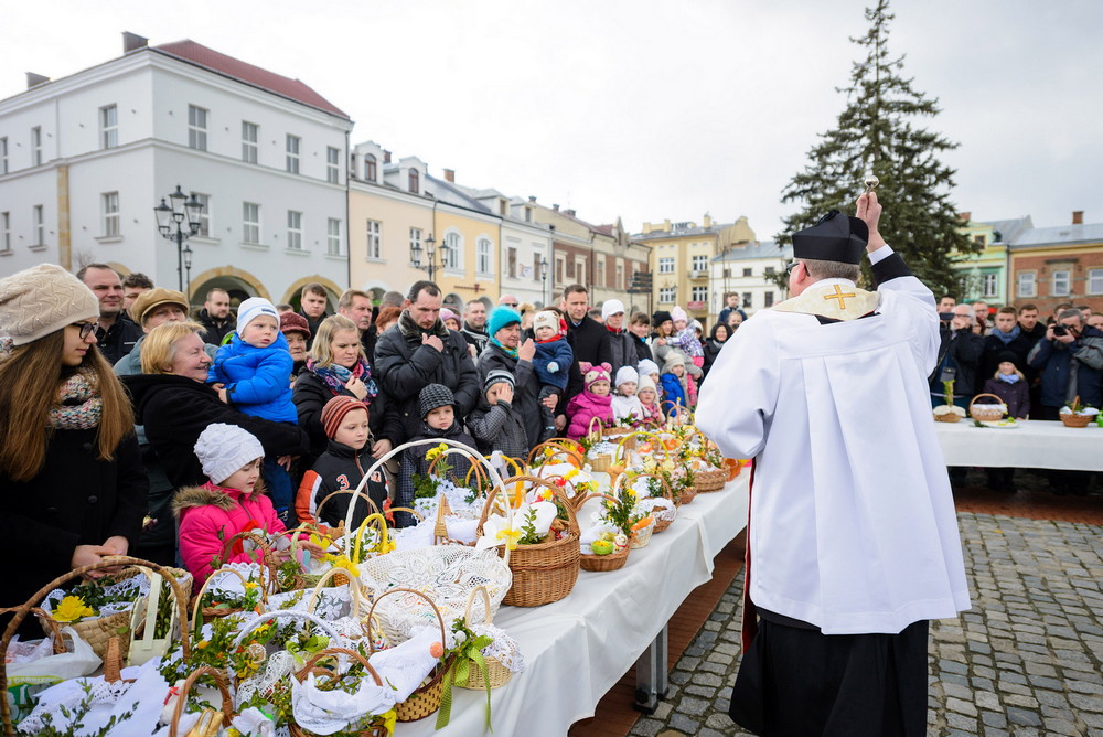 Wielkanocne święcenie pokarmów na Rynku