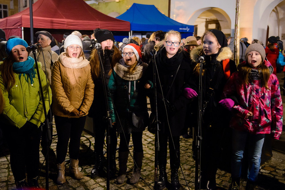 Bez śniegu, ale świątecznie. Wigilia na Rynku