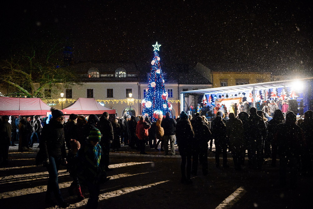 Wigilia 2016 na Rynku w Krośnie. Fot. Łukasz Jaracz