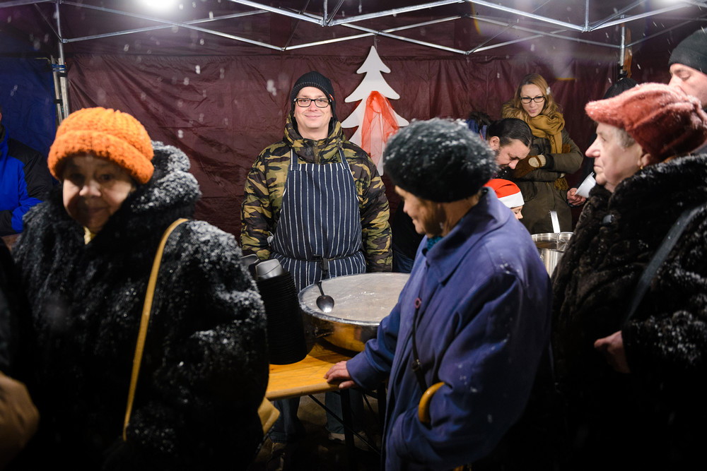 Wigilia 2016 na Rynku w Krośnie. Fot. Łukasz Jaracz