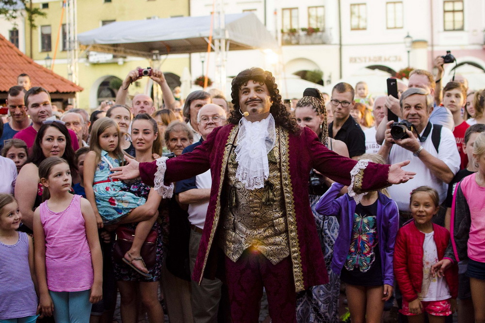 Jan Kazimierz przybywa do Krosna. Fot. Karol Słomka