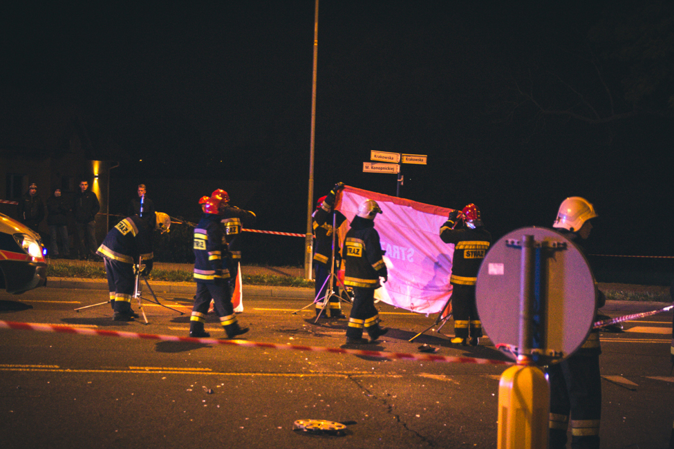 Śmiertelny wypadek motocyklisty na Krakowskiej. Fot. Rafał Szubrycht (Krosno112.pl)