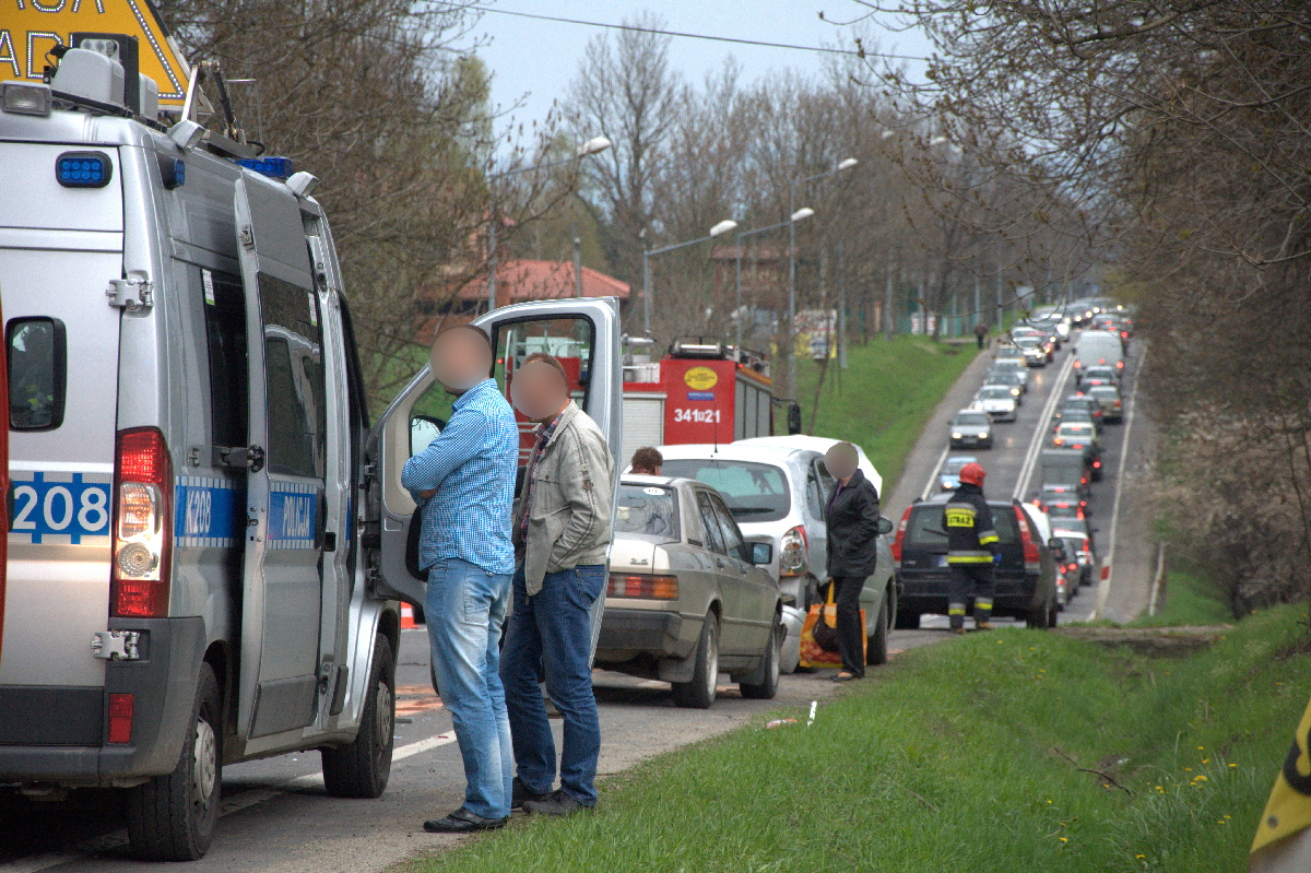 Zderzenie trzech osobówek na Bieszczadzkiej