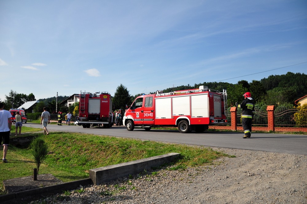 Dachowanie w Bratkówce. Jedna osoba ranna