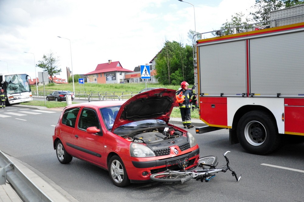 Karambol na DK28. Fot. Piotr Dymiński