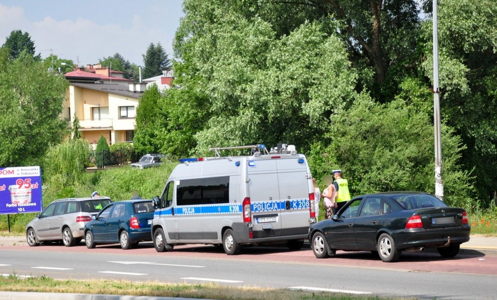 Trzy samochody zderzyły się pod szpitalem. Fot. Piotr Dymiński