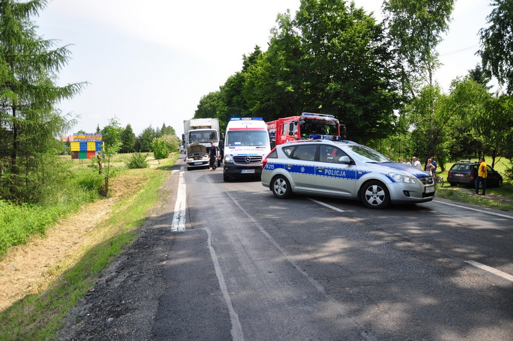 Ciężarówka najechała na tył Fiata