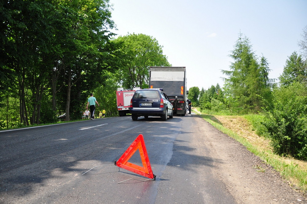 Ciężarówka najechała na tył Fiata