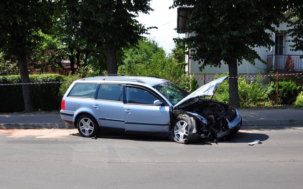 Zderzenie dwóch aut na Okrzei.