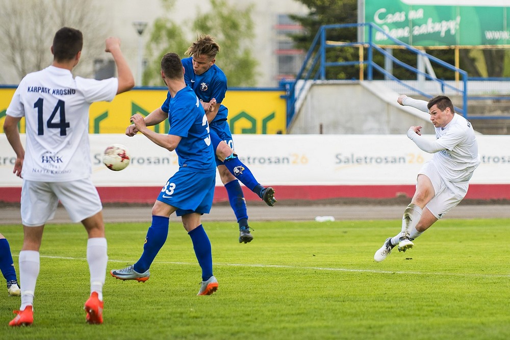 ZKS Unia Tarnów - Karpaty Krosno. Fot. Karol Słomka