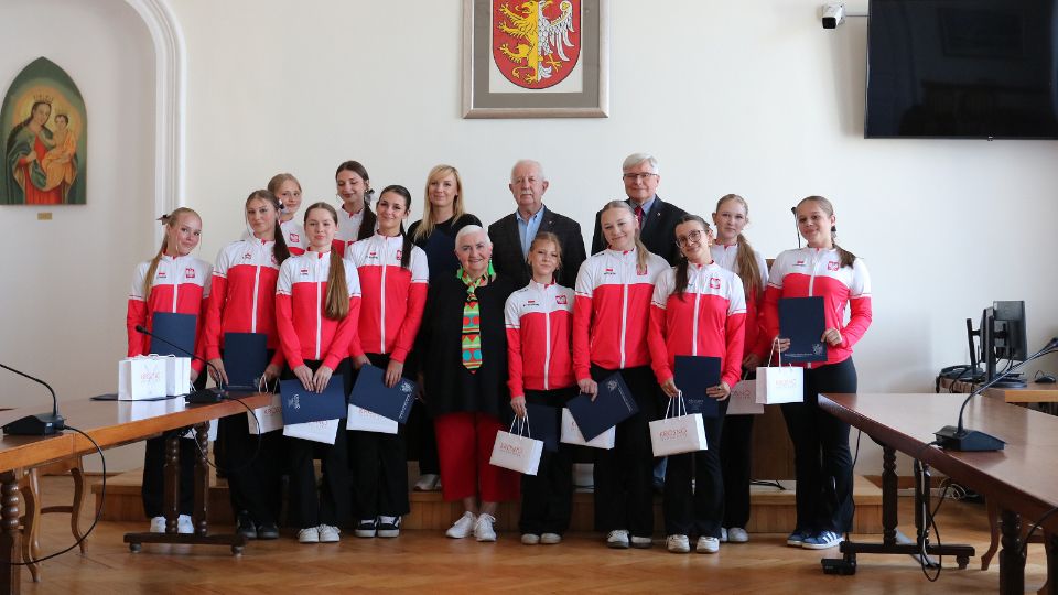 Cheerleaderki Fragolin spotkały się z Prezydentem Miasta Krosna.