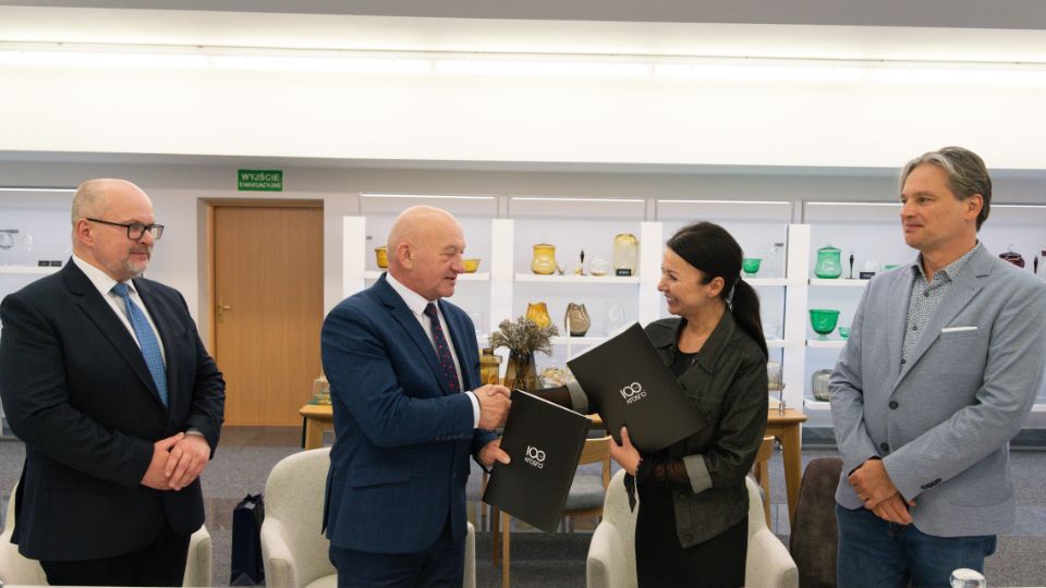Nowe kierunki w szkołach powiatu. Powiat Krośnieński i Krosno Glass łączą siły.