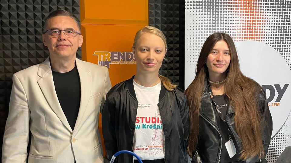 Studentka krośnieńskiej PANS na antenie Trendy Radio. Co wiemy o alertach RCB?