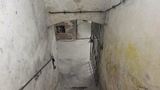 Zejdź do podziemi historii. Dawny areszt przy Portiusa 4 otwiera piwnice dla zwiedzających