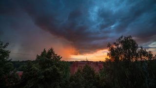 W połowie tygodnia nadejdzie długo wyczekiwane ochłodzenie.