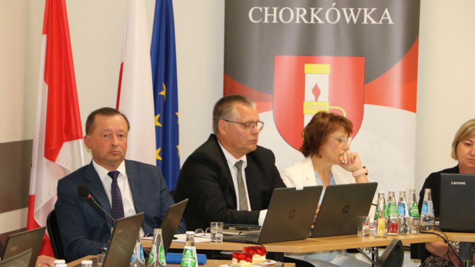 Jednogłośne poparcie dla wójta Grzegorza Węgrzynowskiego