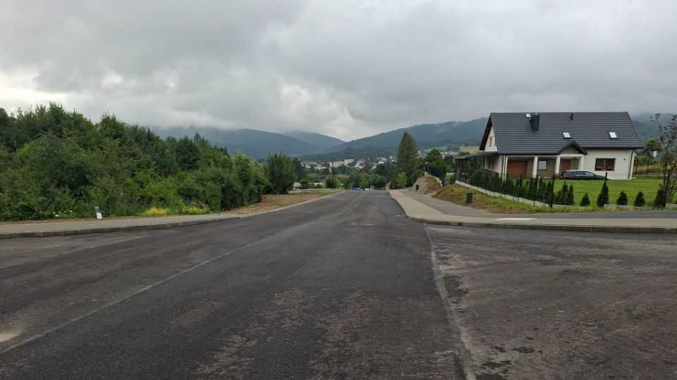 Nowoczesny dojazd do nowego osiedla. Pierwszy etap budowy ul. Kopernika w Dukli zakończony