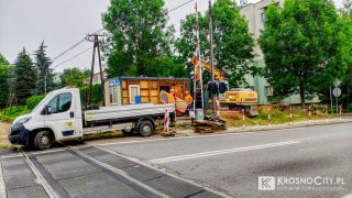 Koniec pewnej epoki na ul. Czajkowskiego w Krośnie. Znika słynna budka
