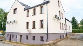 Odnowiony Dom Ludowy w Jedliczu-Męcince. Trwa modernizacja obiektu