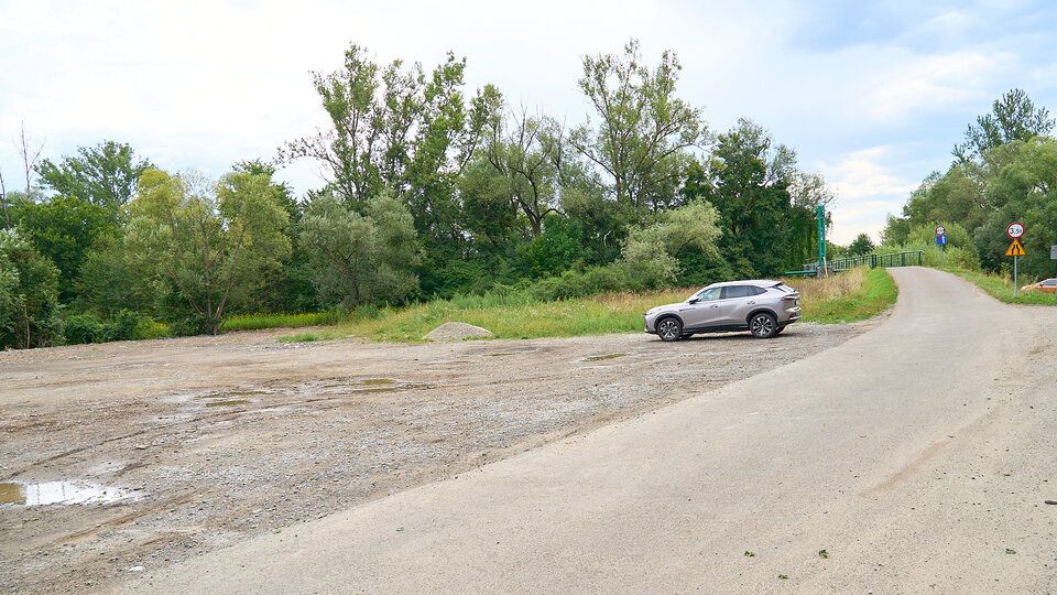 Nowy parking ułatwi wizytę w Muzeum Marii Konopnickiej w Żarnowcu
